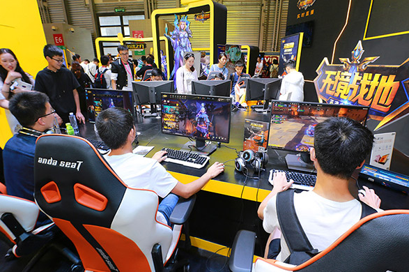 虚实鸿沟玩家们将见证花魁时装凤求凰与国风汉服的美妙交融 虚实鸿沟玩家们将见证花魁时装凤求凰与国风汉服的美妙交融